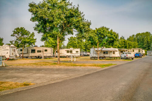 Brookhollow RV Park Community and RV Parking